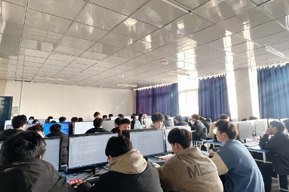 云計算實訓室.jpg